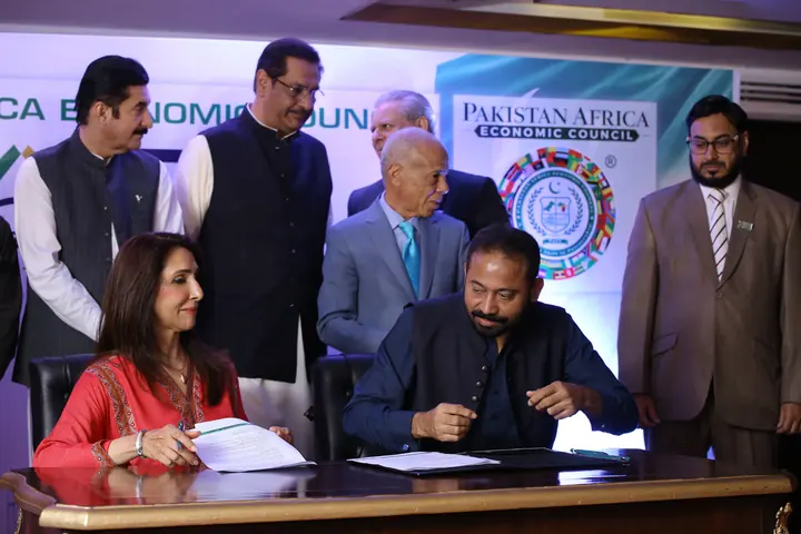 MOU Signing Ms. Aliya Agha (CEO Dice Forum) & Dr. Shahbaz Ali Malik (Chairman PAC).